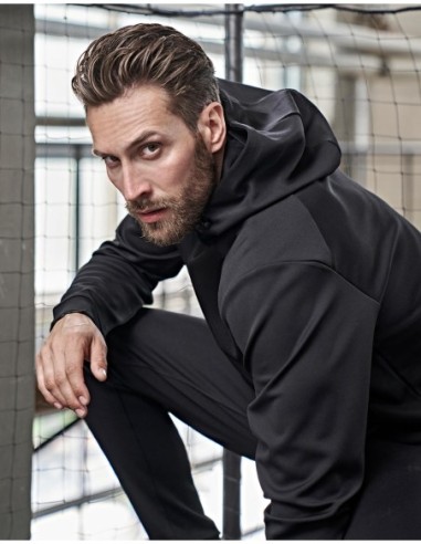 Performance Hoodie4