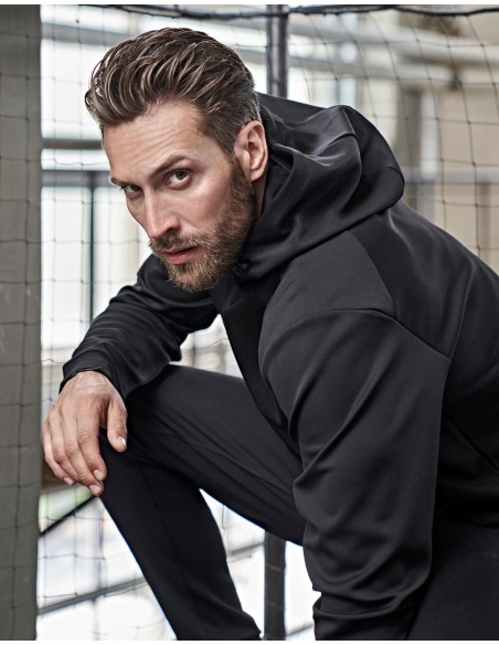Performance Hoodie4