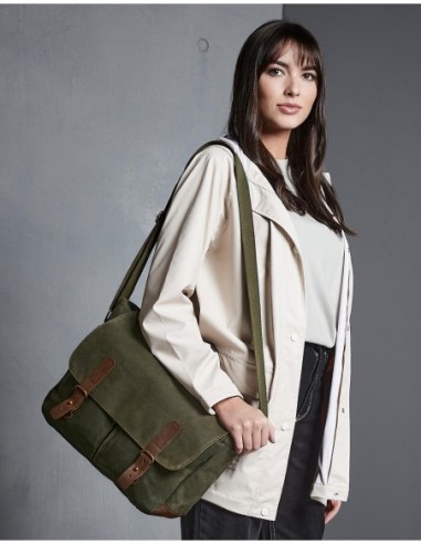 Heritage Waxed Canvas Messenger3