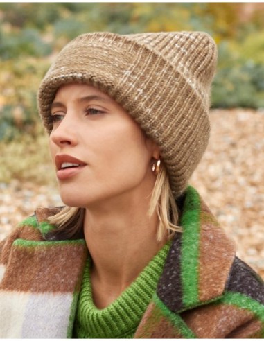 Chunky Knitted Patch Beanie0