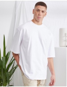 Huge Tee0