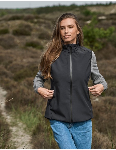 Womens Performance Softshell Bodywarmer4