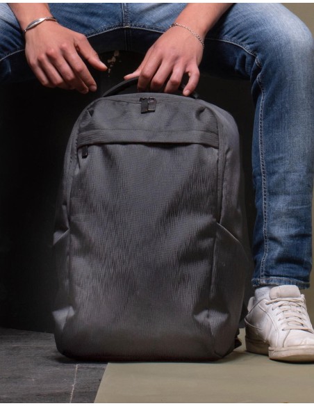 Davos Essential Laptop Backpack2